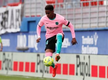 Bek sayap Barcelona Junior Firpo bergabung dengan Leeds United dengan kontrak empat tahun