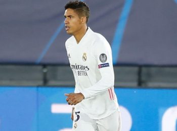 Raphael Varane hampir bergabung dengan Man United dari Real Madrid